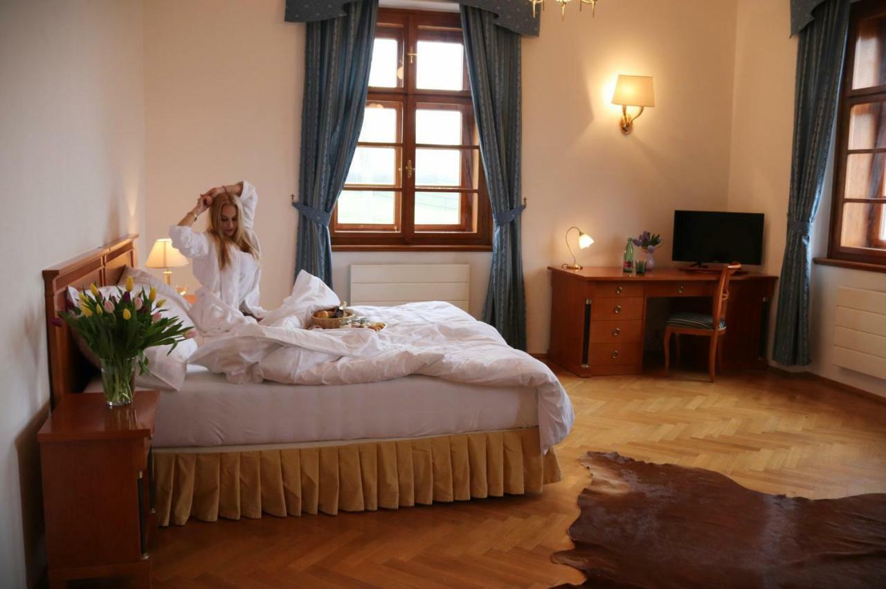 Wellness Hotel Zámeček Jetřichovice Exterior foto